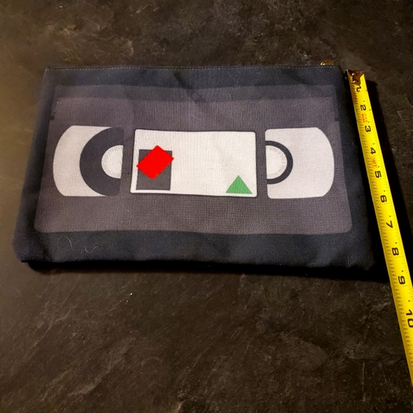 Red Bubble large zipper bag - Picture 3 of 5